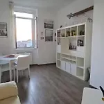 Near Center With Private Parking * Trieste